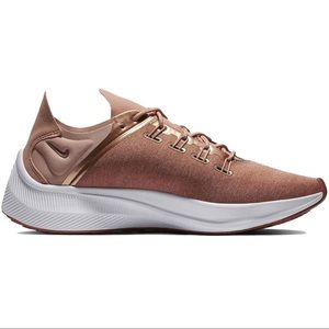 Women’s Nike EXP-14 Rose Gold Tennis shoes